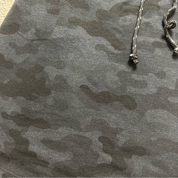 Sundry for Evereve Causal Skirt - Picture 6 of 6